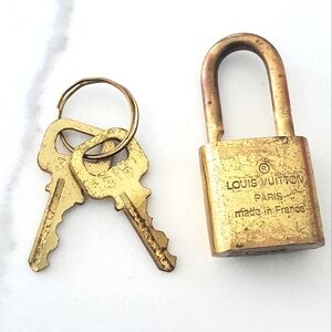 Authentic Vintage Louis vuitton Lock and Keys set #318